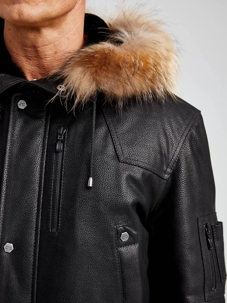 Кожаная куртка-аляска утепленная мужская Алекс, с мехом енота, черная DS, размер 50, артикул 40380-2