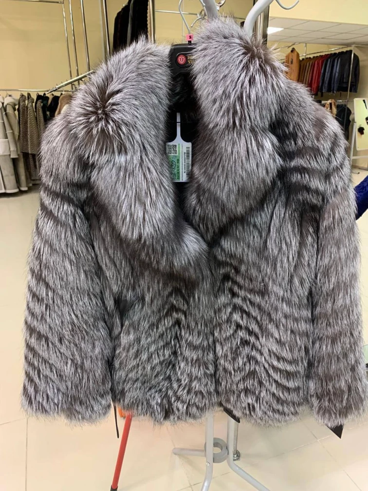 Женская короткая шуба из меха лиса Л1010 - 21, серебристо-чёрная, размер 46, артикул 65320-0