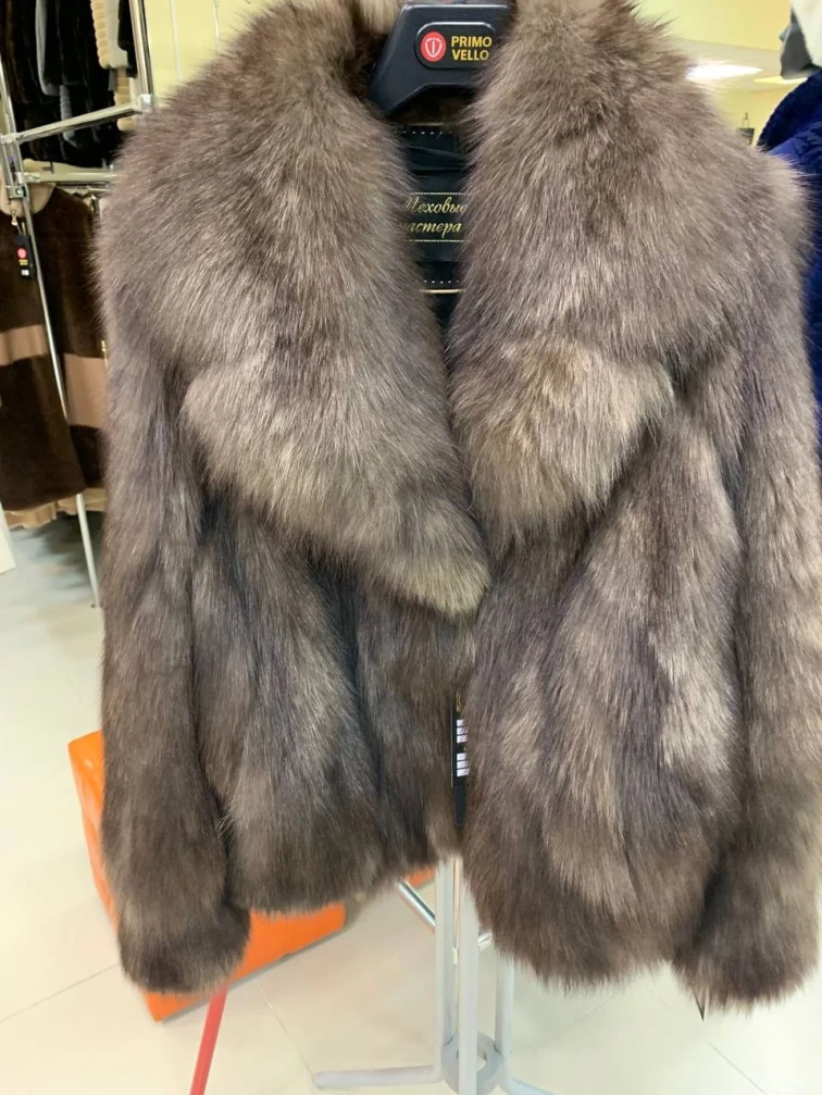 Женская короткая шуба из меха лисы М1010 - 24267, коричневая, размер 46, артикул 65350-0