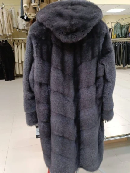 Длинная женская норковая шуба с капюшоном Москвичка-132, черная, размер 52, артикул 65390-1