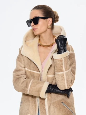 Бежевая женская дубленка с капюшоном 2061-1