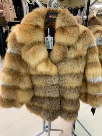 Женская короткая шуба из меха лисы М1010 - 313-0