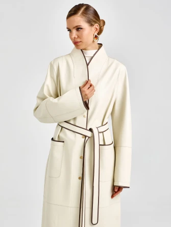 Белый женский кожаный плащ 3104-0